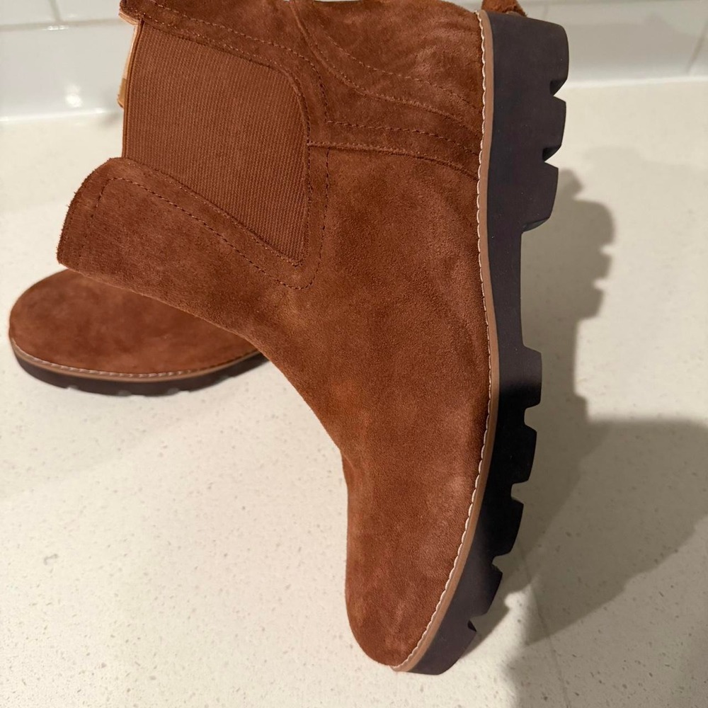 Vionic Womens Brighton Brown Leather Water Repellent Bootie Size 10 Brown s